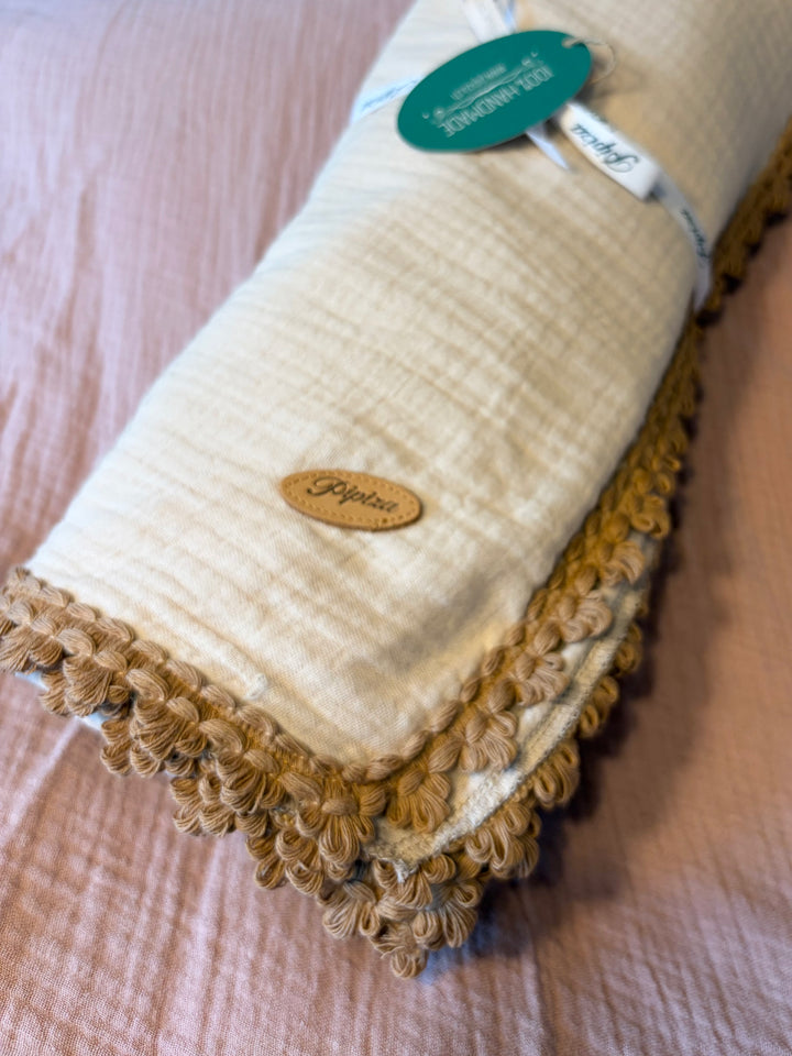 Sommerdecke aus Musselin hellbeige mit Schlaufen Mocca